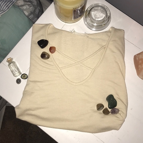 beige cross neck tee - Picture 5 of 5